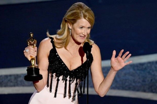 10 Busana Terbaik Oscar 2020