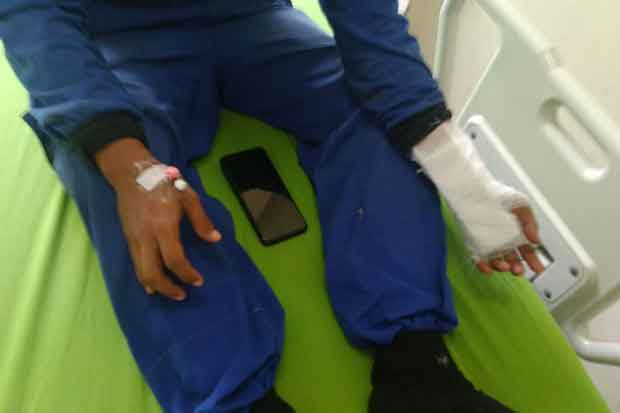Sepelekan Peringatan, Petugas Sudin SDA Jaktim Digigit Ular Kobra