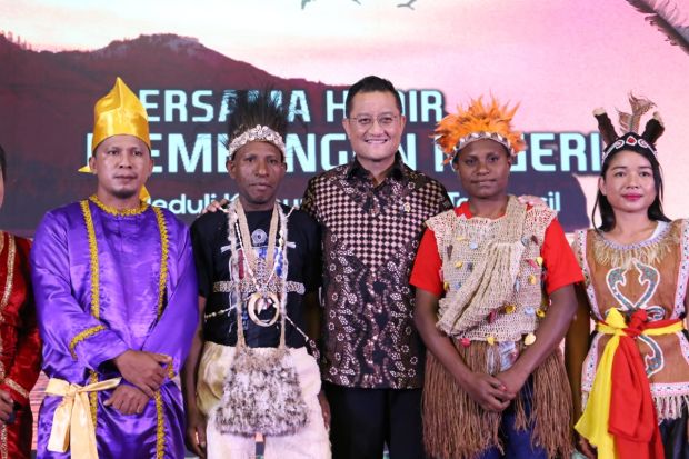 Mensos Ajak Dunia Usaha Bantu KAT dalam Jangka Panjang