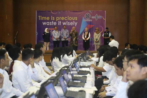 Menaker Ida Tinjau Langsung Ujian CPNS Kemnaker