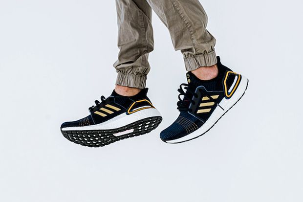 10 Alasan Sneakers Kian Digandrungi