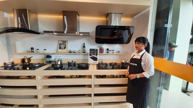 MODENA Home Center Bintaro Beri Pengalaman Berbeda Konsumen saat Berbelanja