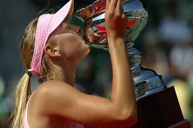 Pesona Kecantikan Maria Sharapova di Catwalk Tenis Dunia