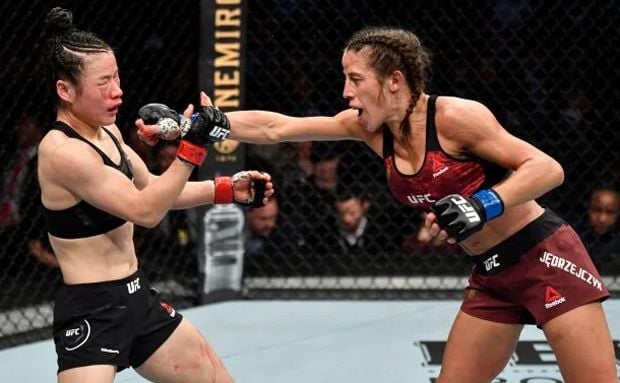 Wajah Wanita Ini Rusak akibat Duel Brutal UFC di Las Vegas