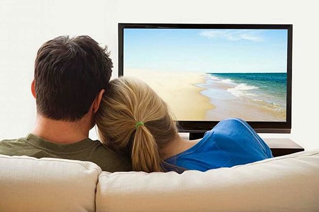 10 Cara Asyik Habiskan Waktu di Rumah saat Hujan