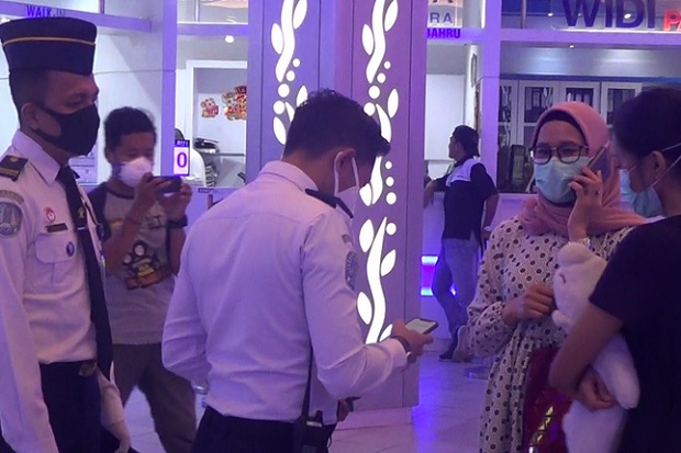 Malaysia Lockdown, Penumpang Kapal Feri Telantar di Batam