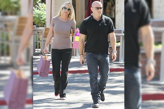 Pesona Bodyguard Macho Selebritas Dunia