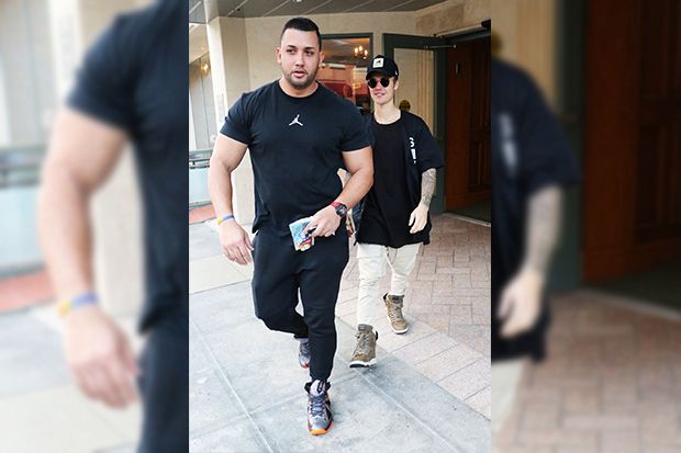 Pesona Bodyguard Macho Selebritas Dunia