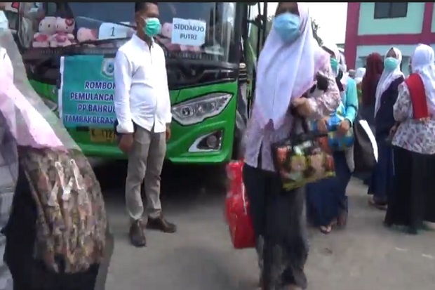 Ribuan Santri di Jombang asal Zona Merah Corona Dipulangkan