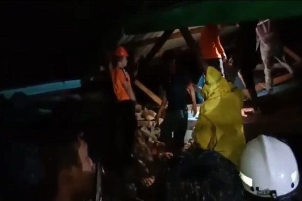 Tragis, Kakek dan Cucu Tewas Tertimbun Longsor di Luwu Timur