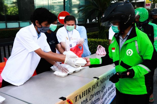 Mayapada Group dan Tahir Foundation Bagikan Ribuan Porsi Makanan Gratis Selama 3 Bulan