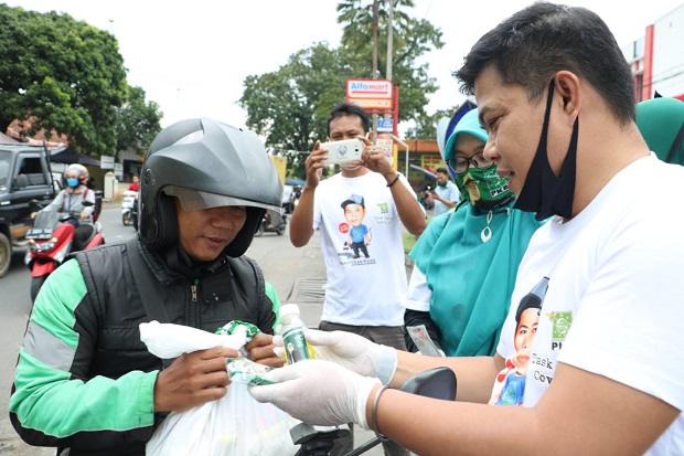 PKB Jawa Barat Bagikan 5.000 Paket Sembako di Tasikmalaya
