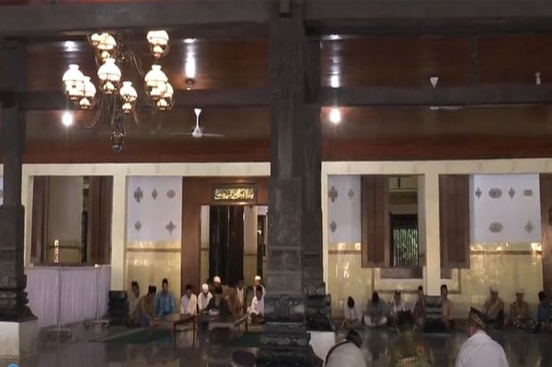 Masjid Agung Demak, Kokoh Berdiri Ditopang Tiang Sumbangan Empat Sunan