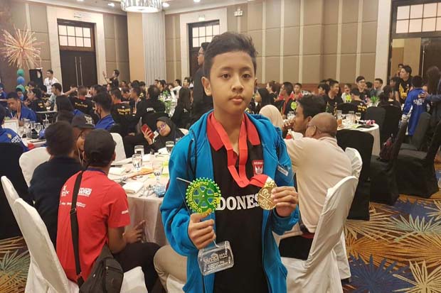  Siswa SMPN 1 Surabaya Jadi Jawara World Robot Games