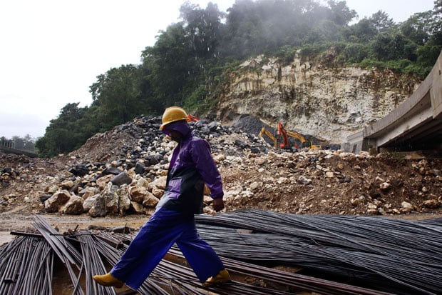 Cerita Foto : Proyek Jalan Layang Camba di Kabupaten Maros
